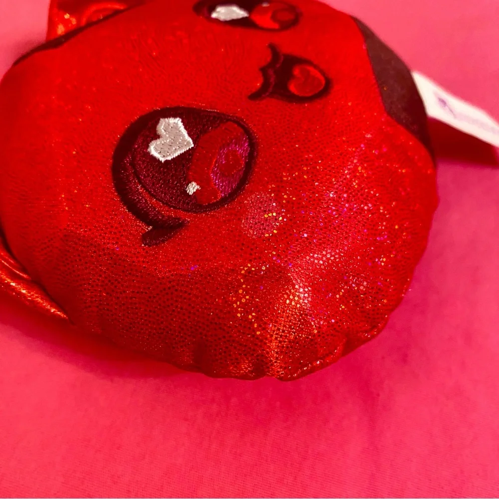 Sparkle Red MeeMeow Cat Face Heart Eyes Keychain APHMAU